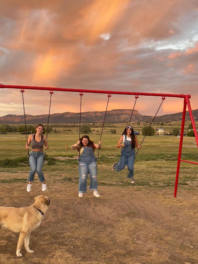 هاتش The Riverside Ranch Motel And Rv Park Southern Utah المظهر الخارجي الصورة