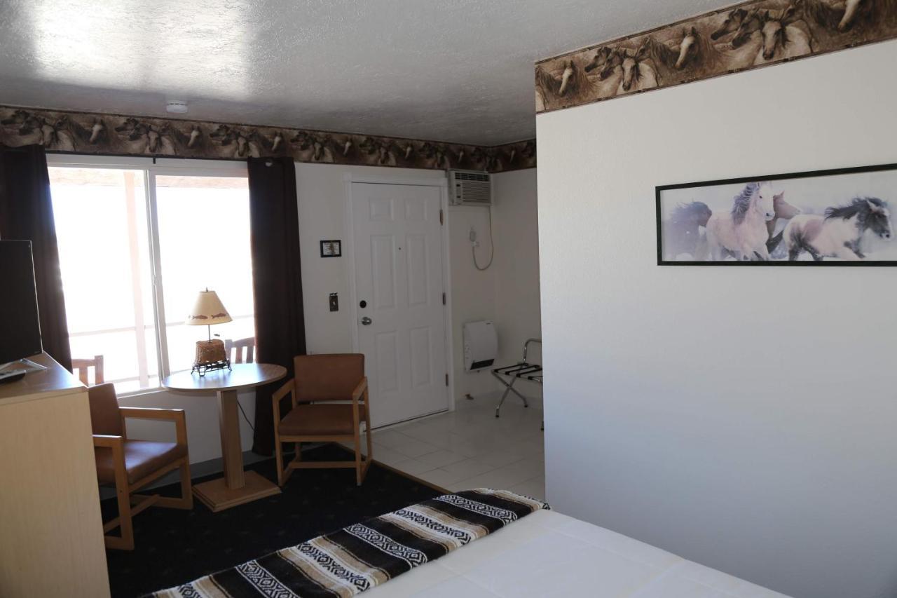 هاتش The Riverside Ranch Motel And Rv Park Southern Utah المظهر الخارجي الصورة