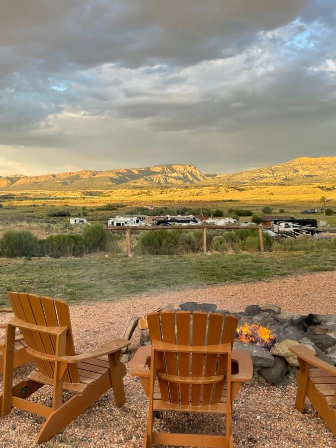 هاتش The Riverside Ranch Motel And Rv Park Southern Utah المظهر الخارجي الصورة
