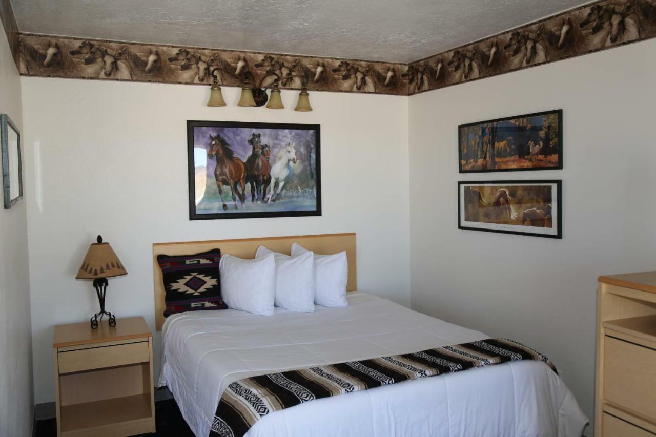 هاتش The Riverside Ranch Motel And Rv Park Southern Utah المظهر الخارجي الصورة